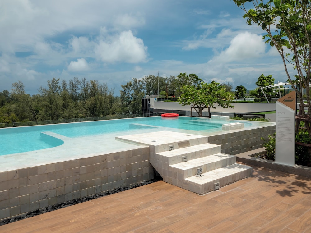 Laguna SkyPark new brand apartments