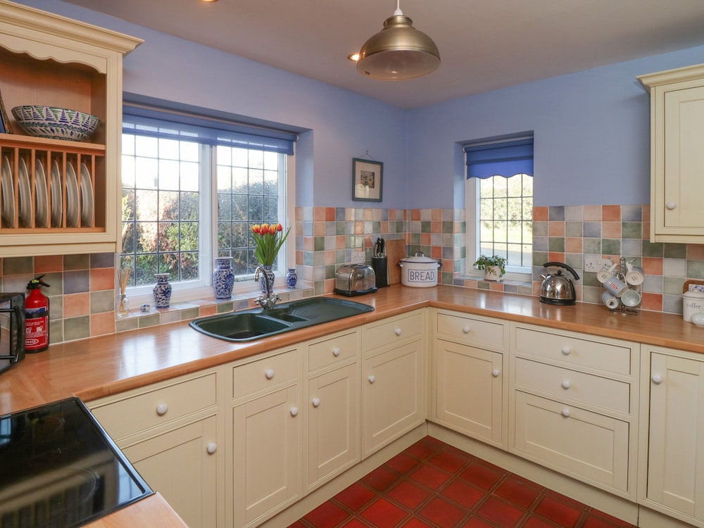 Howe Green Cottage