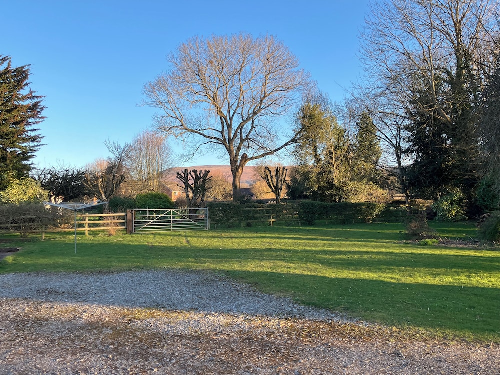 Maes Y Berllan Barn