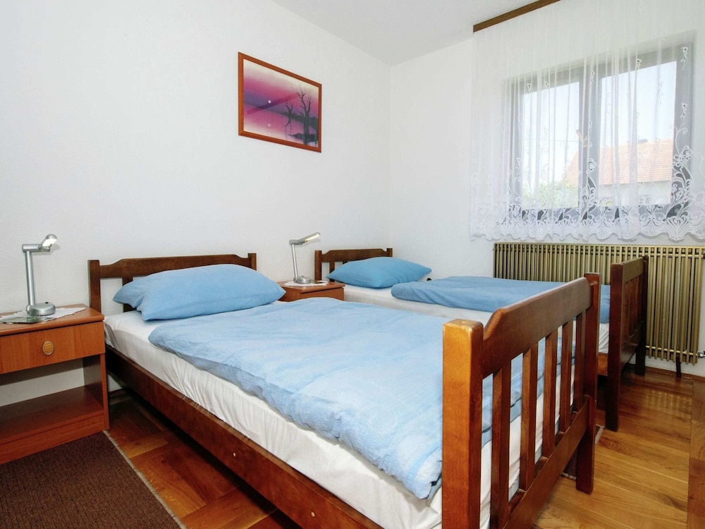 Cottage in Lovinac Near Paklenica Park view 5