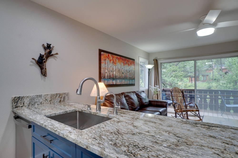 Estes Park Vacation Rental: 1 Mi to National Park - Property Image 12
