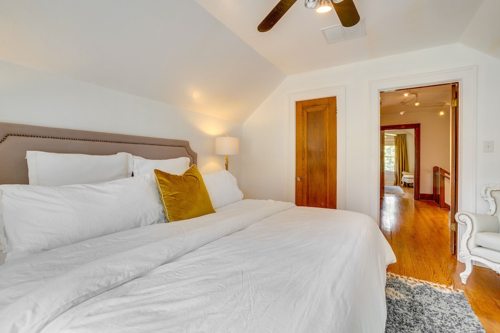 Charming Louisville Retreat w/ Patio & Fireplace!