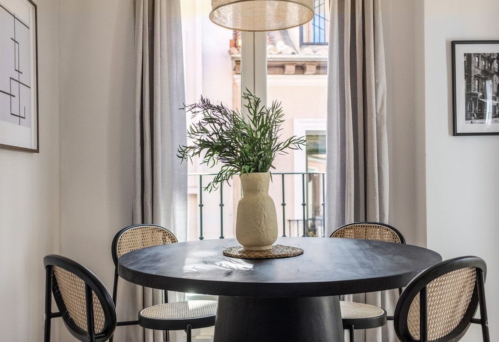 Bowie - 1 Bedroom Pool in Chueca