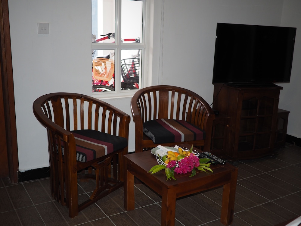 Equator HomeStay