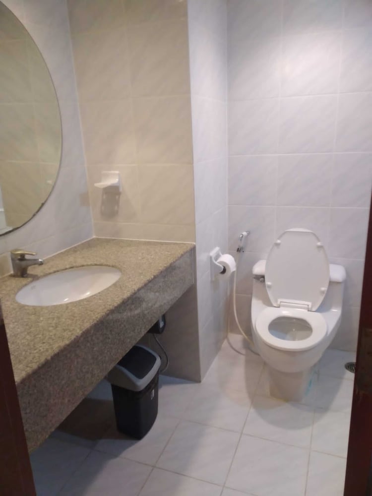 Omni Tower Sukhumvit Nana - Direct