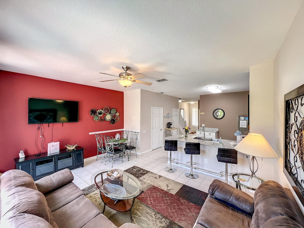 Krista s Tropical Escape Resort Stay Near Disney