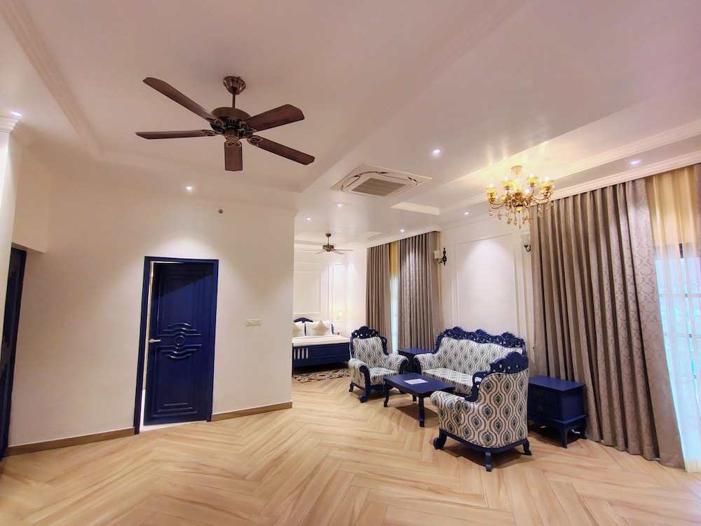 RESORT TITLI