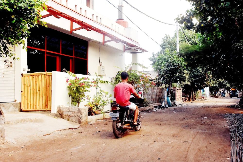 Charlies Shack Lombok