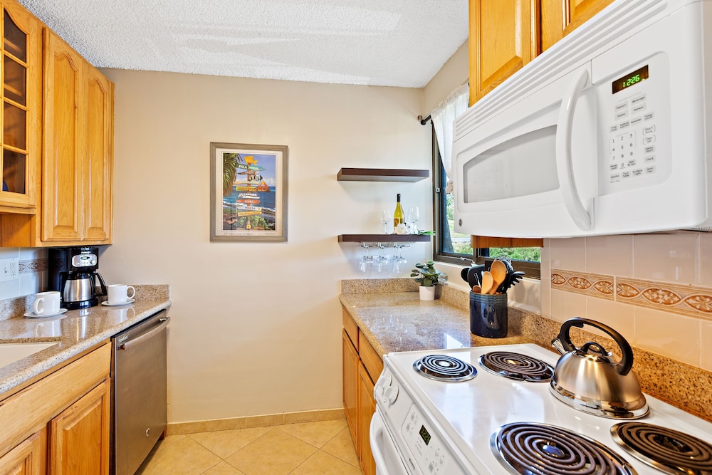 Kahana Manor 316 2 Bedroom Condo