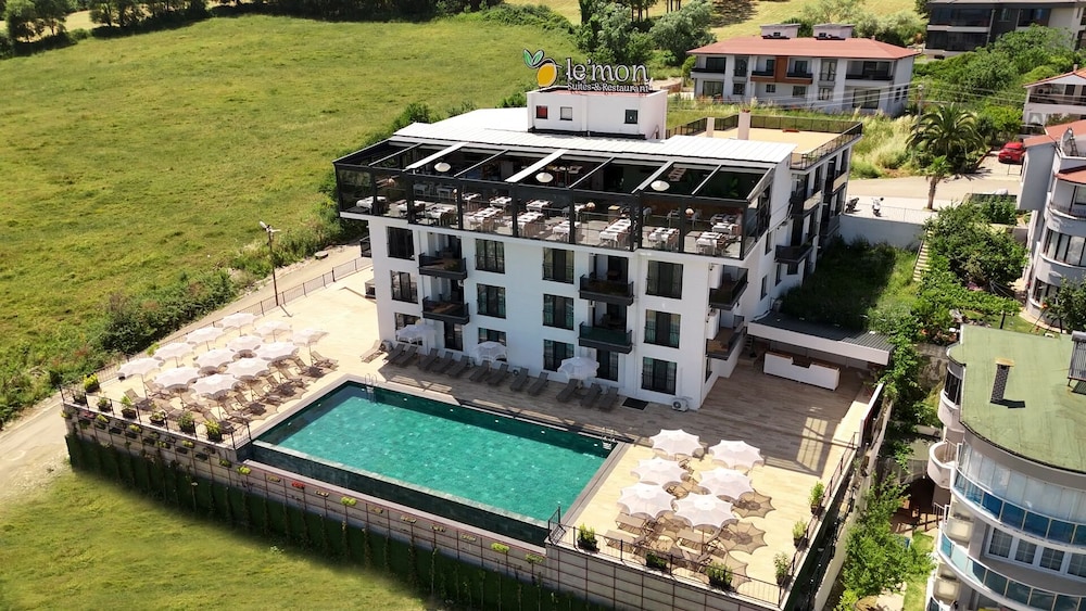 Lemon Suites & Restaurant