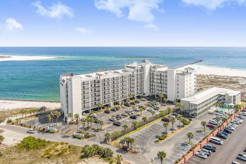 Grand Pointe 313 3 Bedrooms Gulf-front Stunning Views