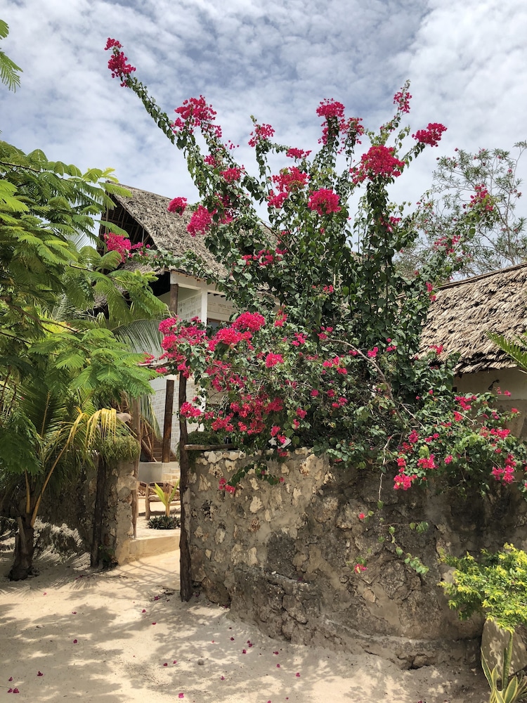Tamani Villas Annex