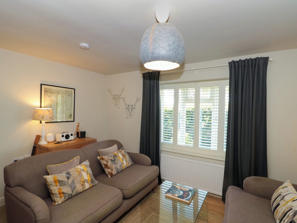 Low Grounds Cottage