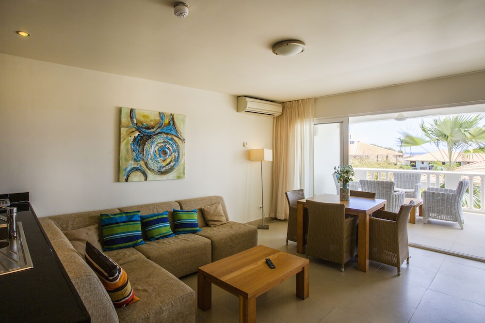 Blue Bay Apartments
