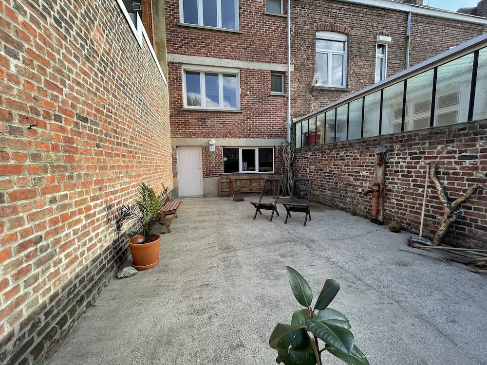 Belle maison avec grand jardin et garage view 4