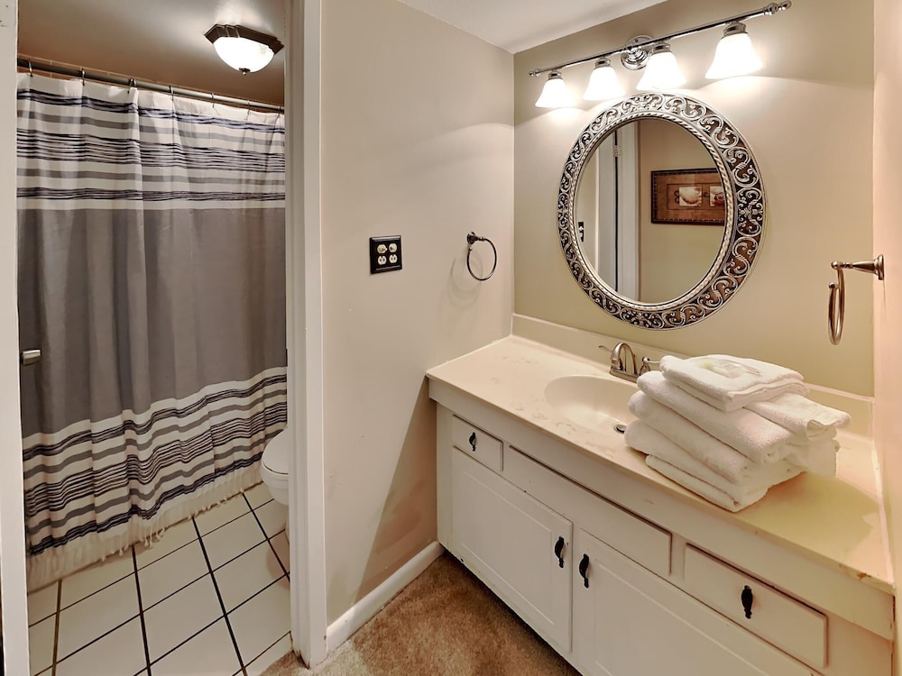 Emerald Isle Fort Walton Beach by Southern Vacation Rentals