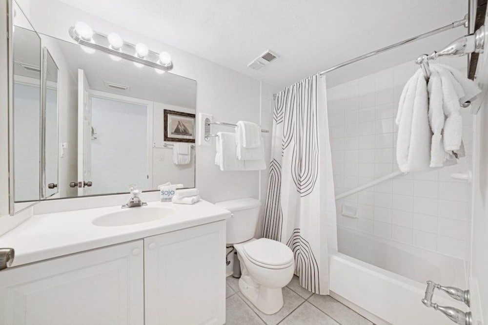 South Seas Beach Villa 2538 3 Bedroom Condo