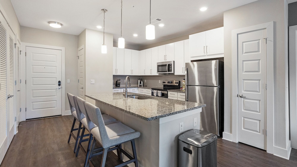 Landing Amazing 1bd, Clubhouse, Gym
