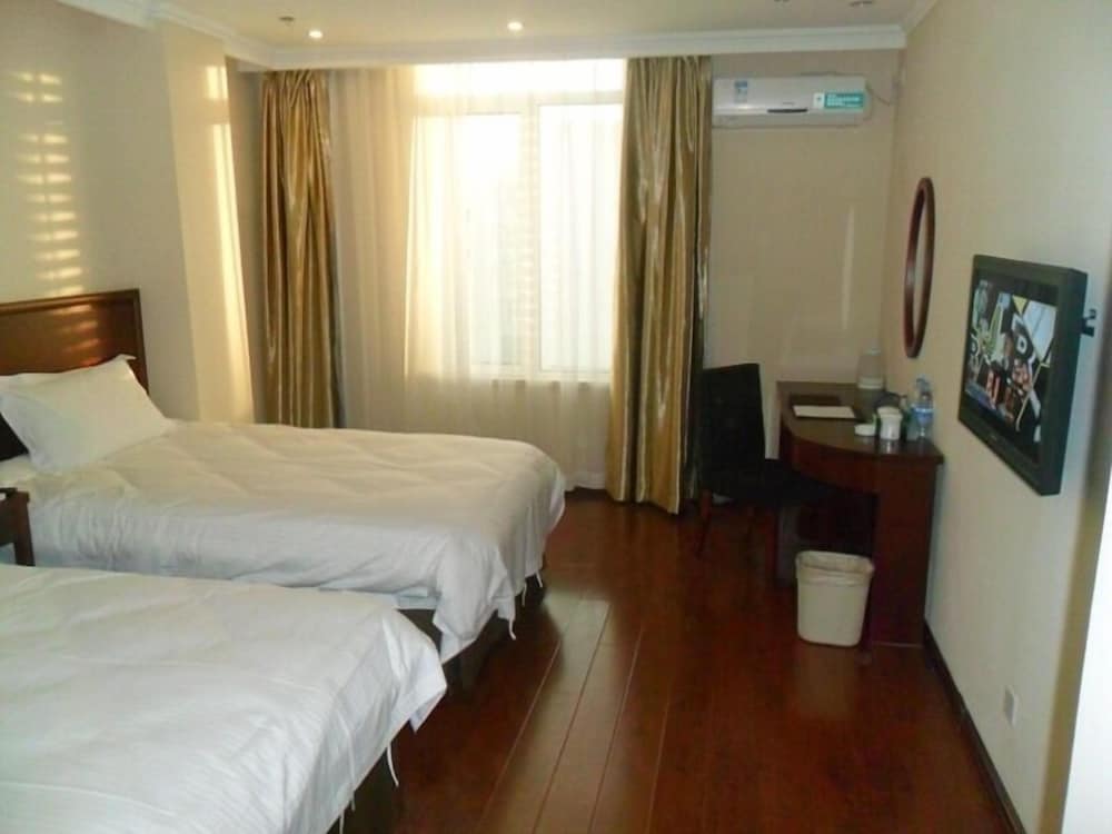 GreenTree Inn Tianjin Wuqing Jingbin Industrial Park Chengwang Road Express Hotel