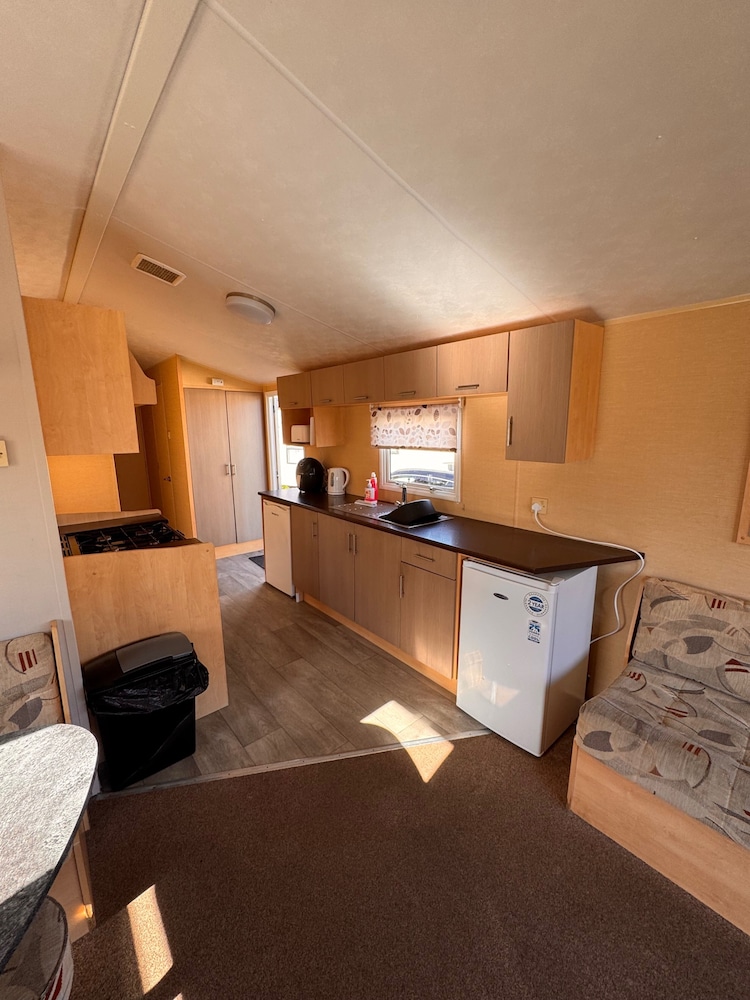 3 Bed Caravan - Side Gated Decking, Wifi, Pets