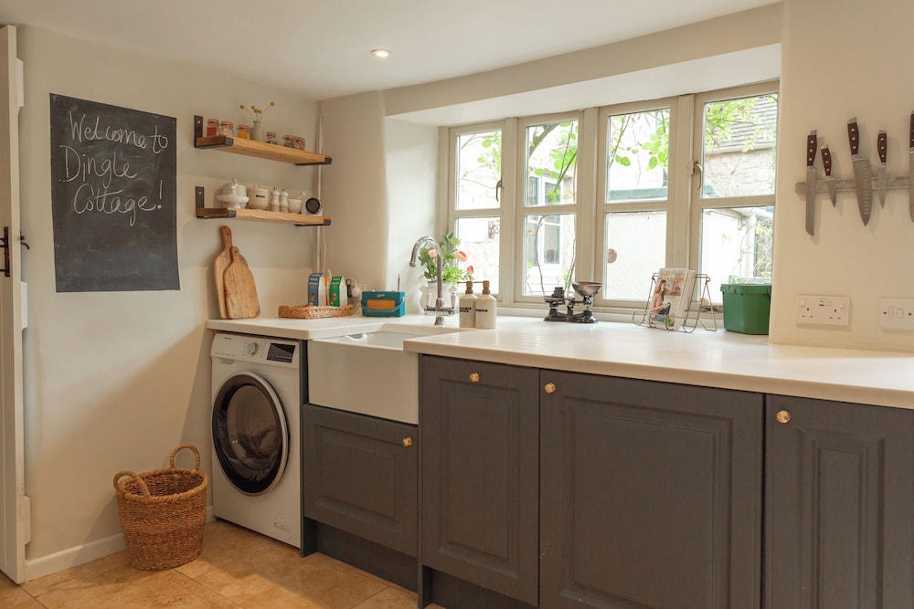 Stroud Vacations - Charming Country Cottage Near Nailsworth - Property Image 16