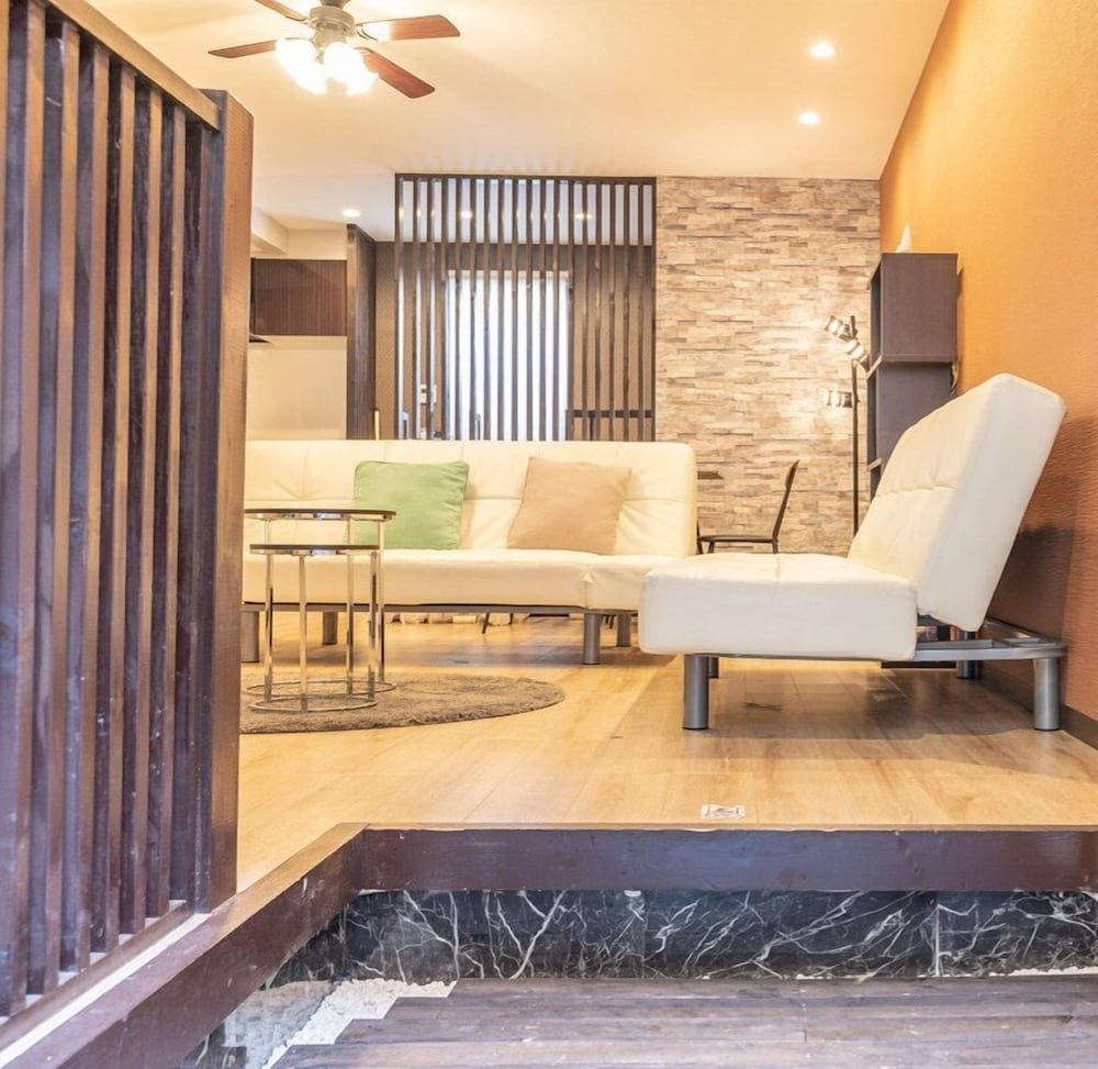 TSUKI Tsuruhashi House