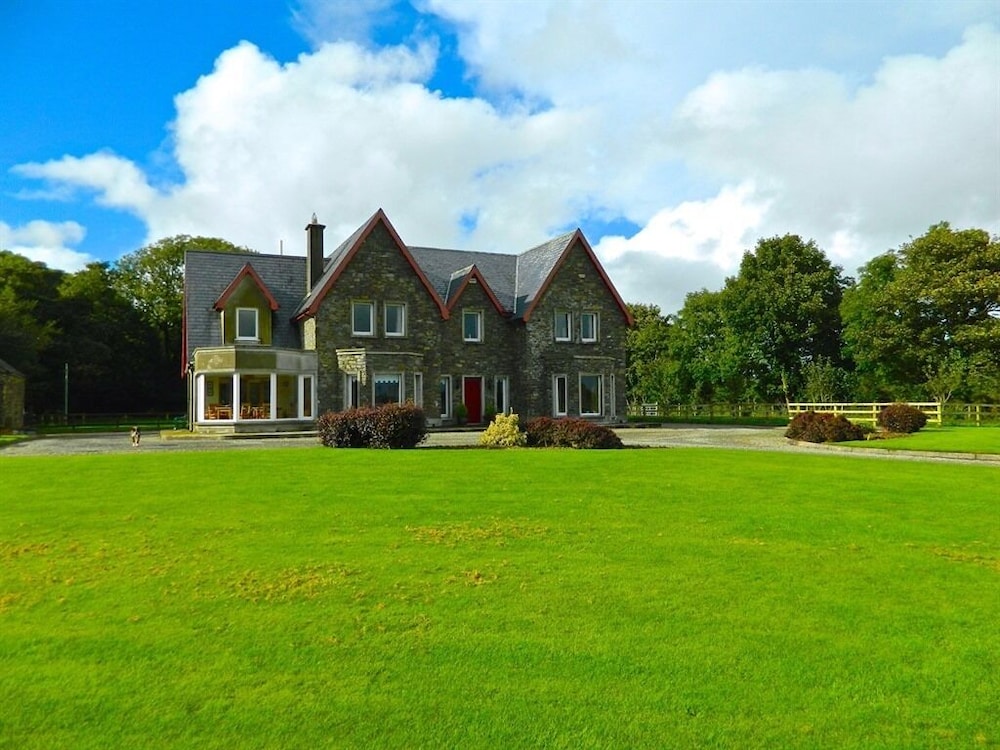 Lake House B&B