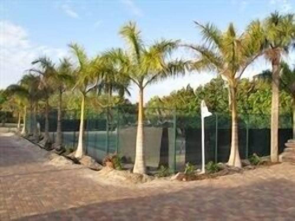 Sandalfoot Beachfront Condominium, photo 9