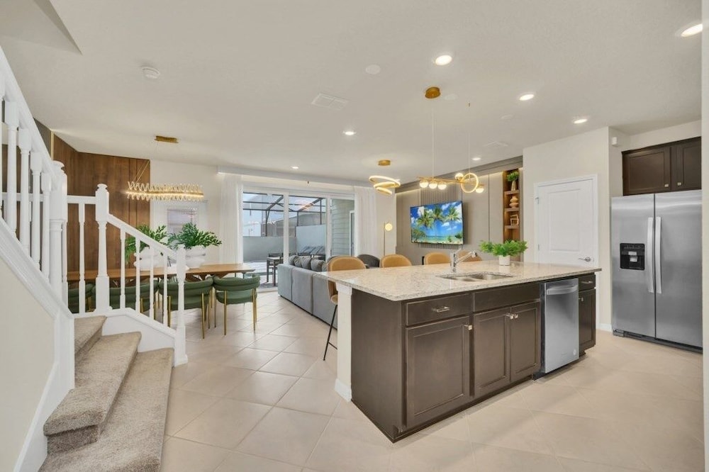 5 Bedroom Townhome With Private Splash Pool! 5 Townhouse