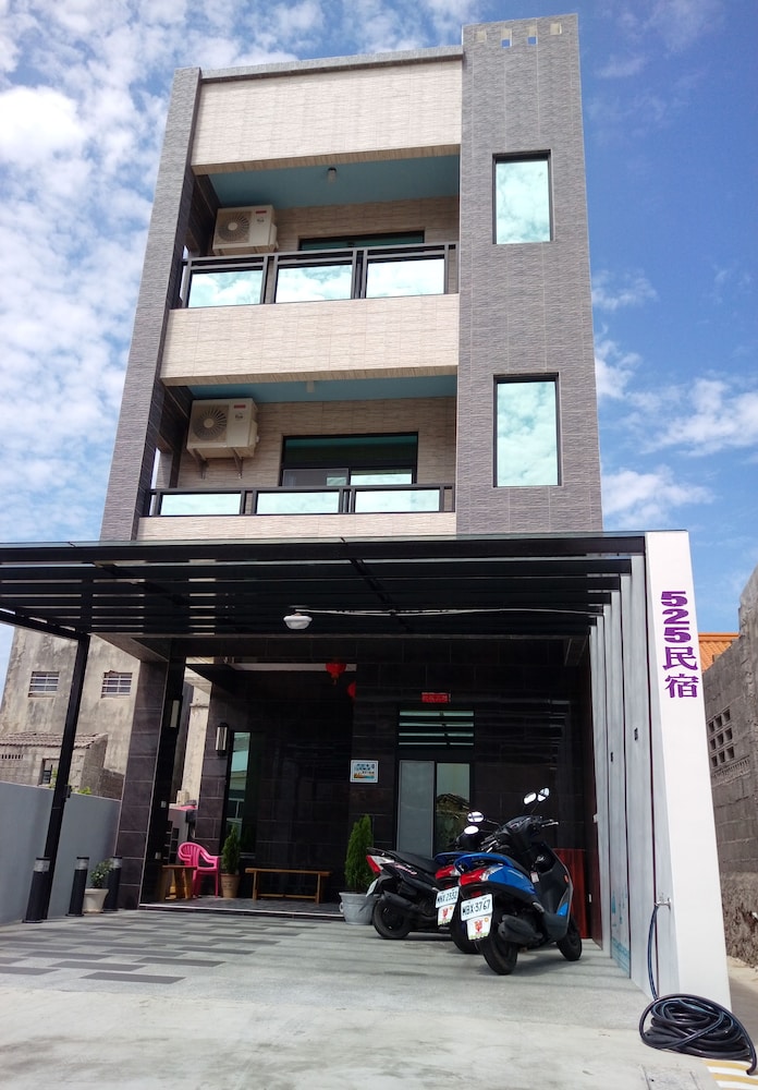 525B&B