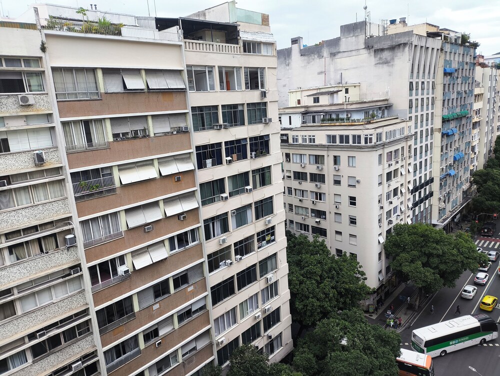 Copacabana 2 quartos na quadra da praia