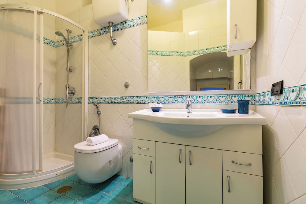 Villa Paola - Hidden Panoramic Garden and Terraces by Napoliapartments