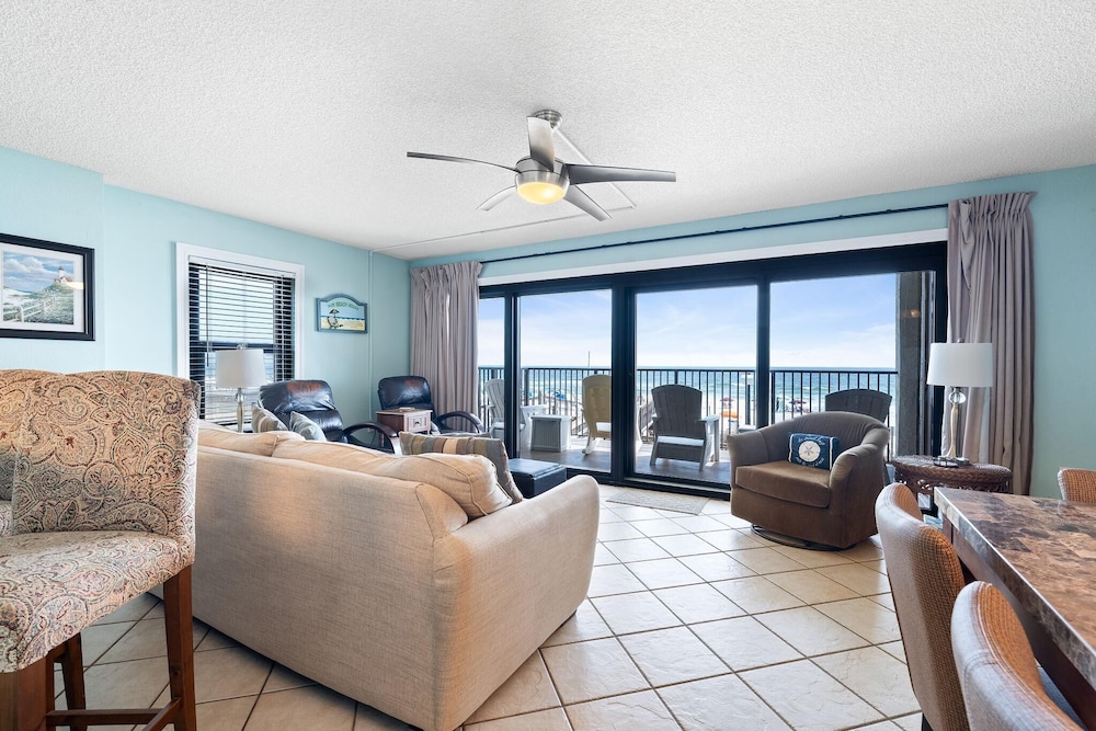 Ocean Breeze East 201