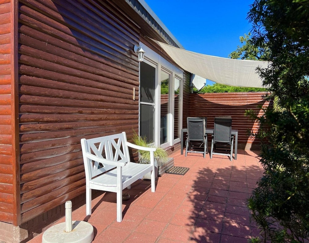 Spacious Bungalow With Garden in Park Eureka