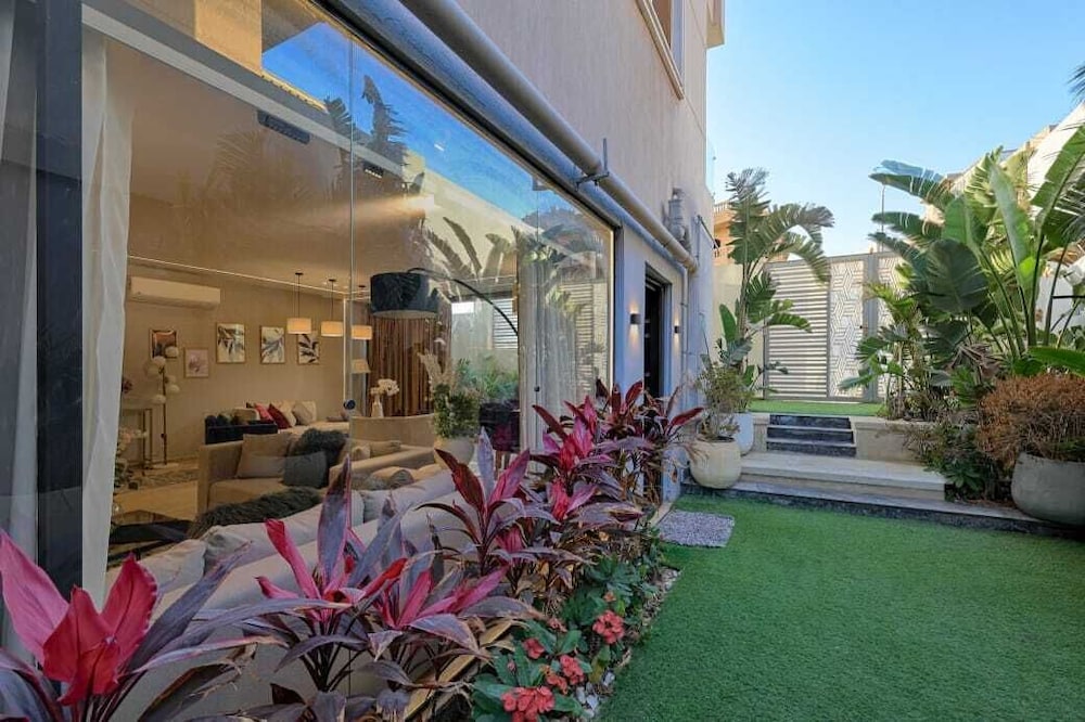 3BD Apt. With Garden in 9th District