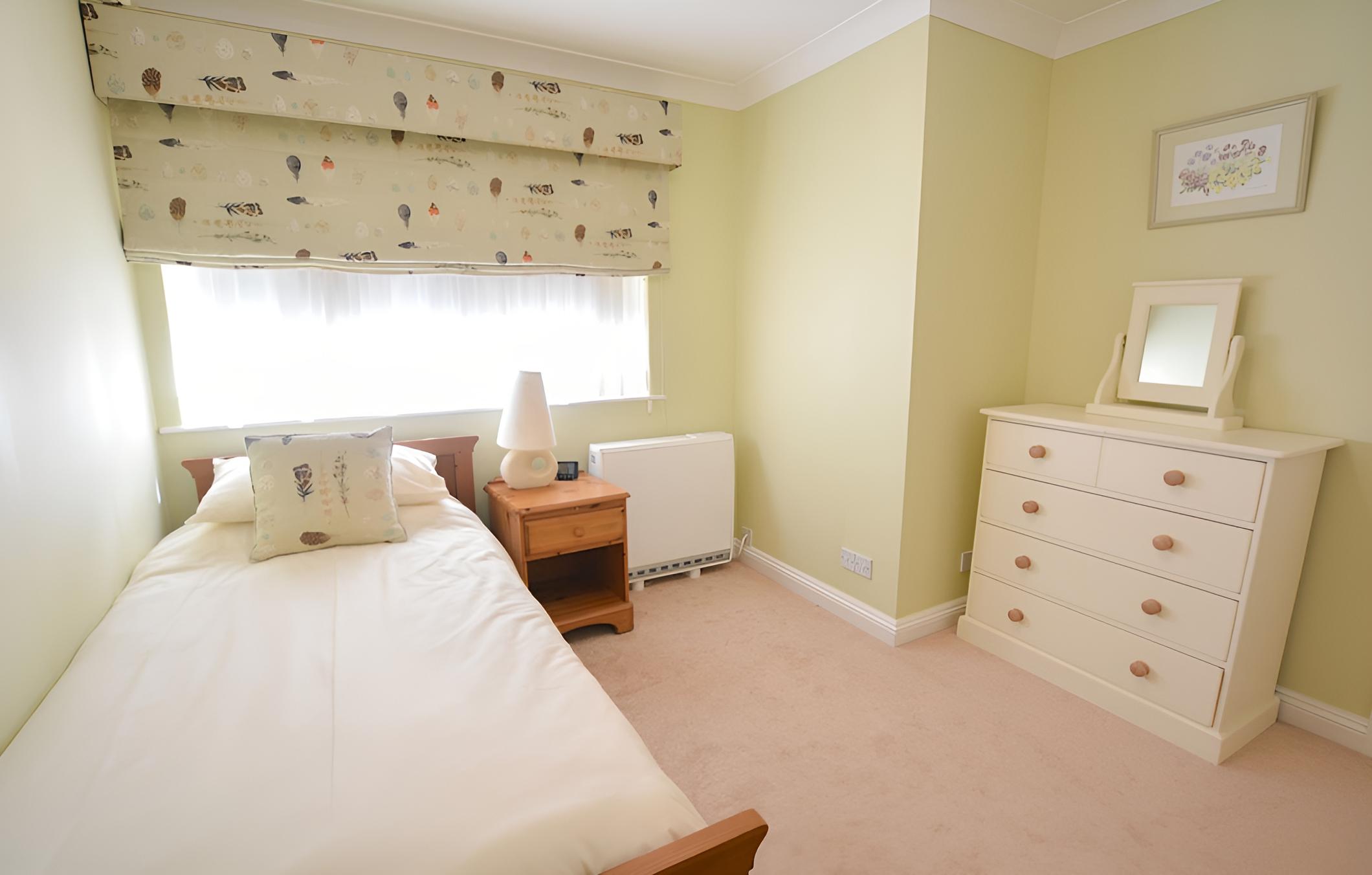 Clifton Court Apt 20 With Heated Pool view 5