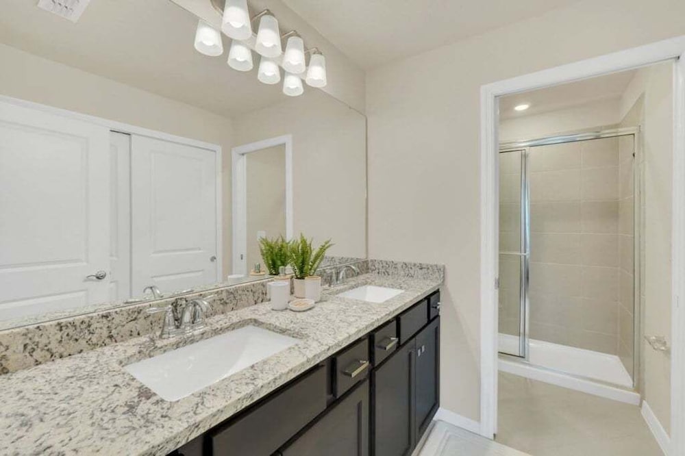 Amazing Theme Rooms Kids Will Love! 5 Bedroom Townhouse