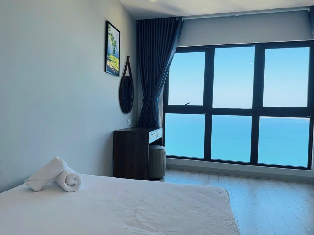Gold Coast Balcony Serviced Apartment