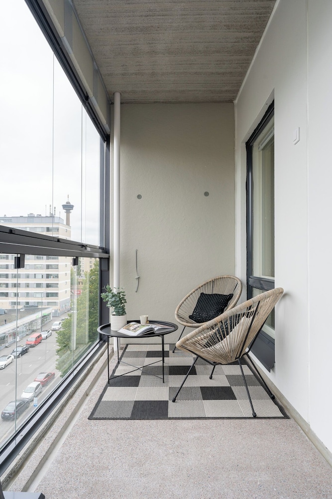 Modern 2BR Apartment with Sauna & Large Balcony