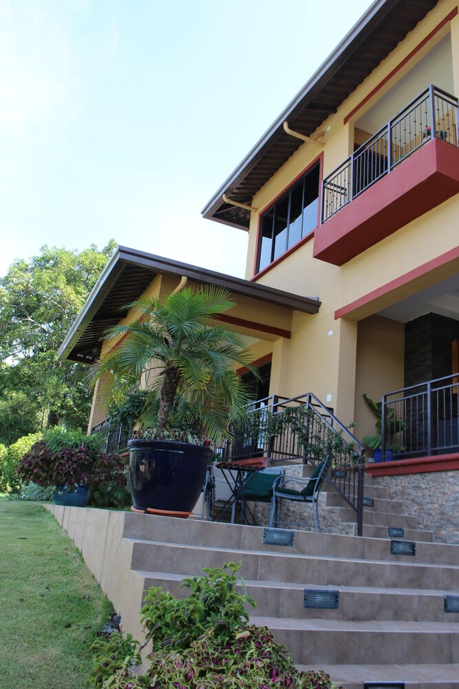 Casa de Montaña Bed & Breakfast