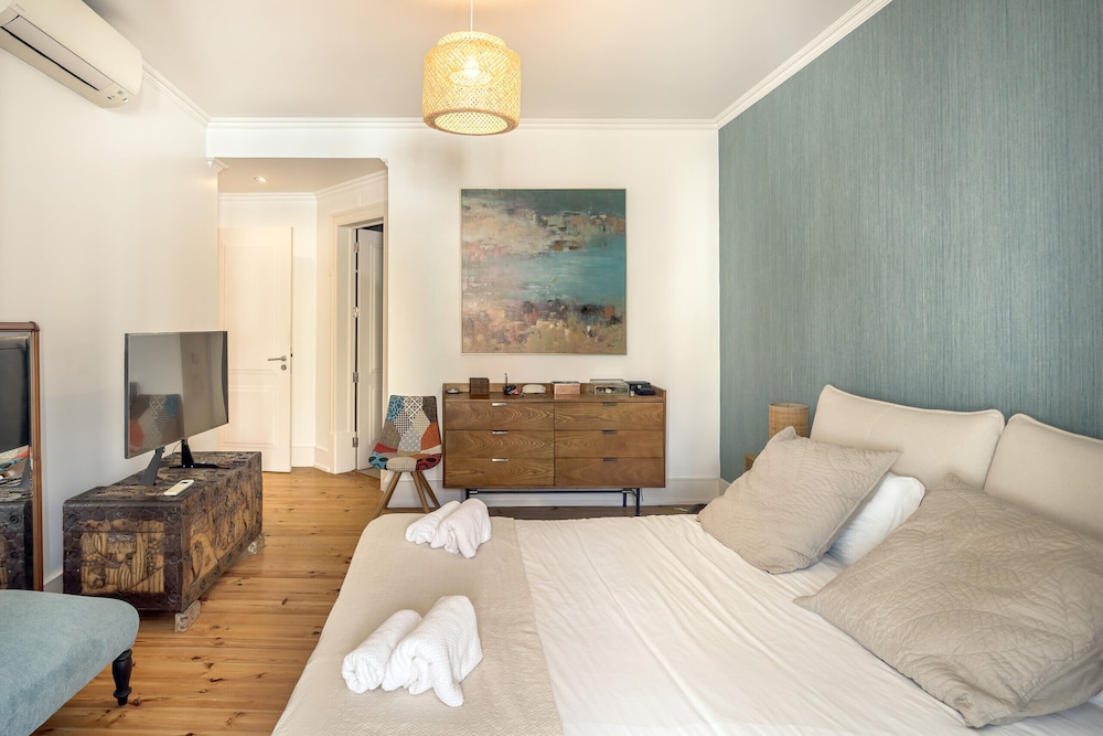 Grand Central Apartment by Homing