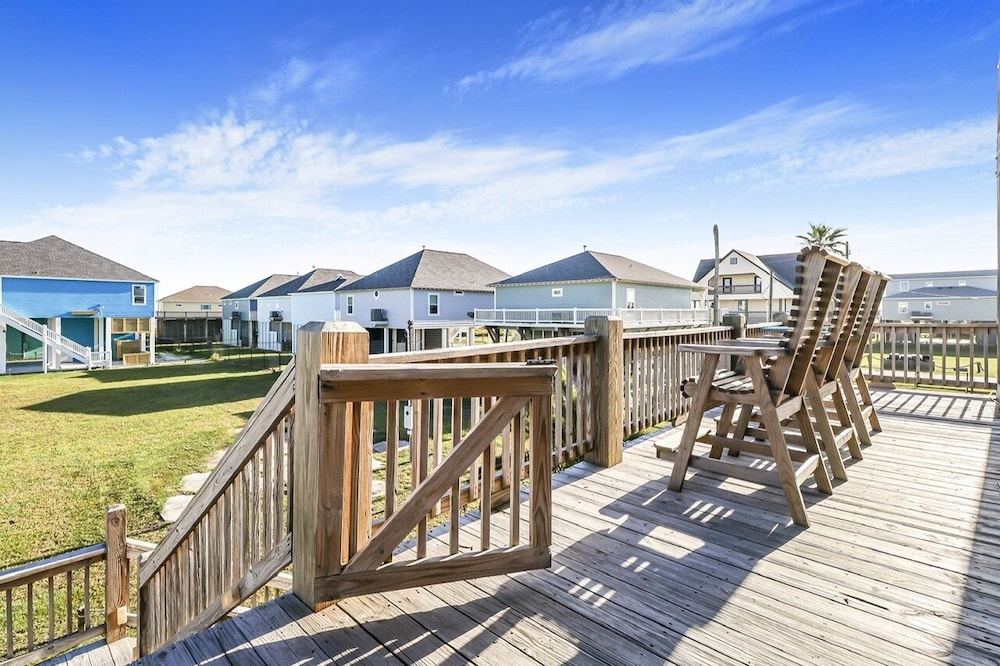 Seaside Merryment 4 Bedroom Home