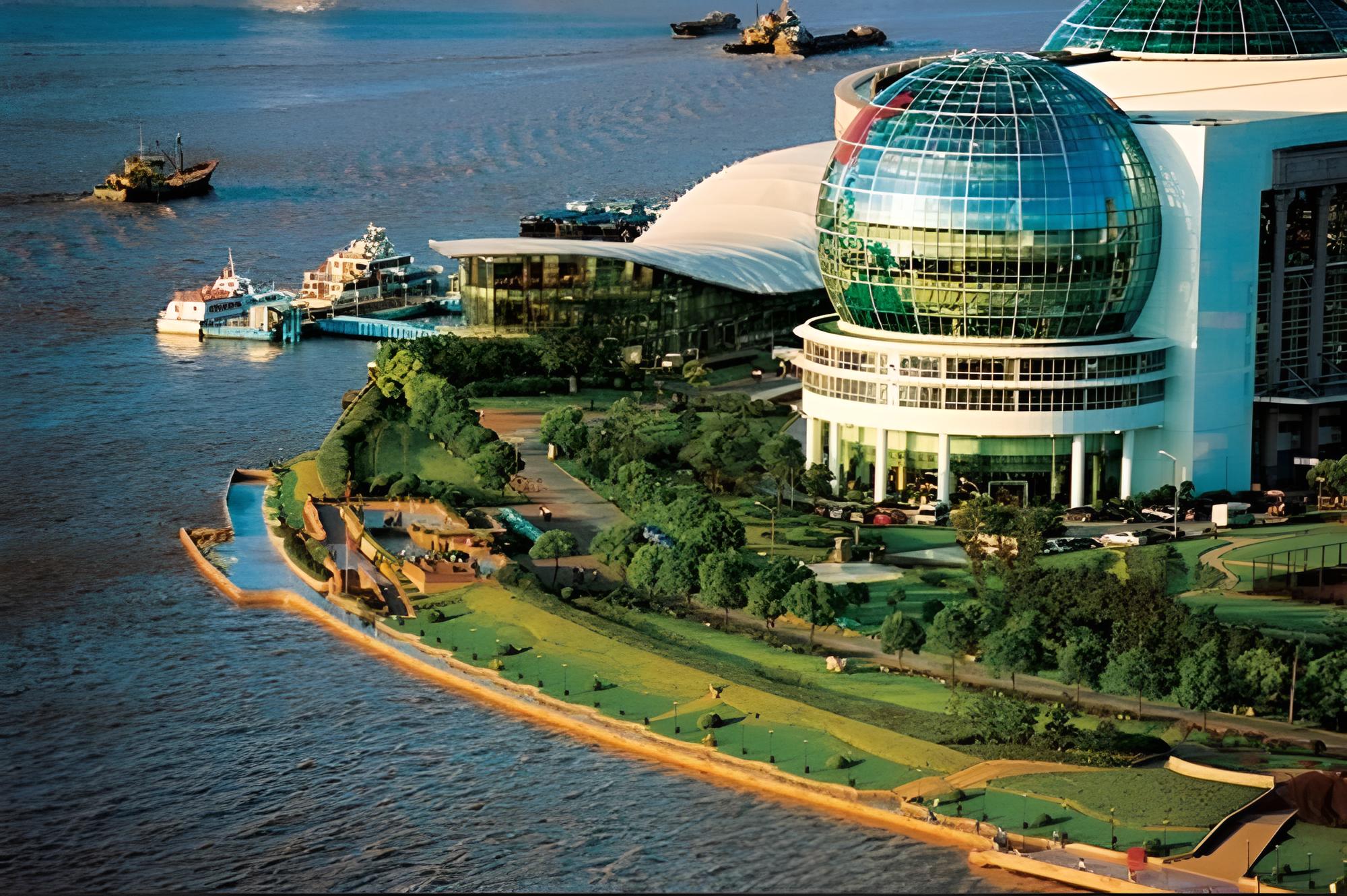 Oriental Riverside Hotel
