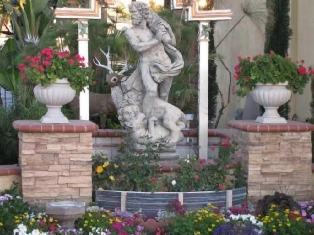 Palace Inn Oxnard