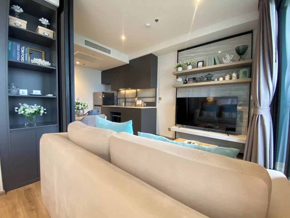 Pattayas Top Sea View Luxury Escape