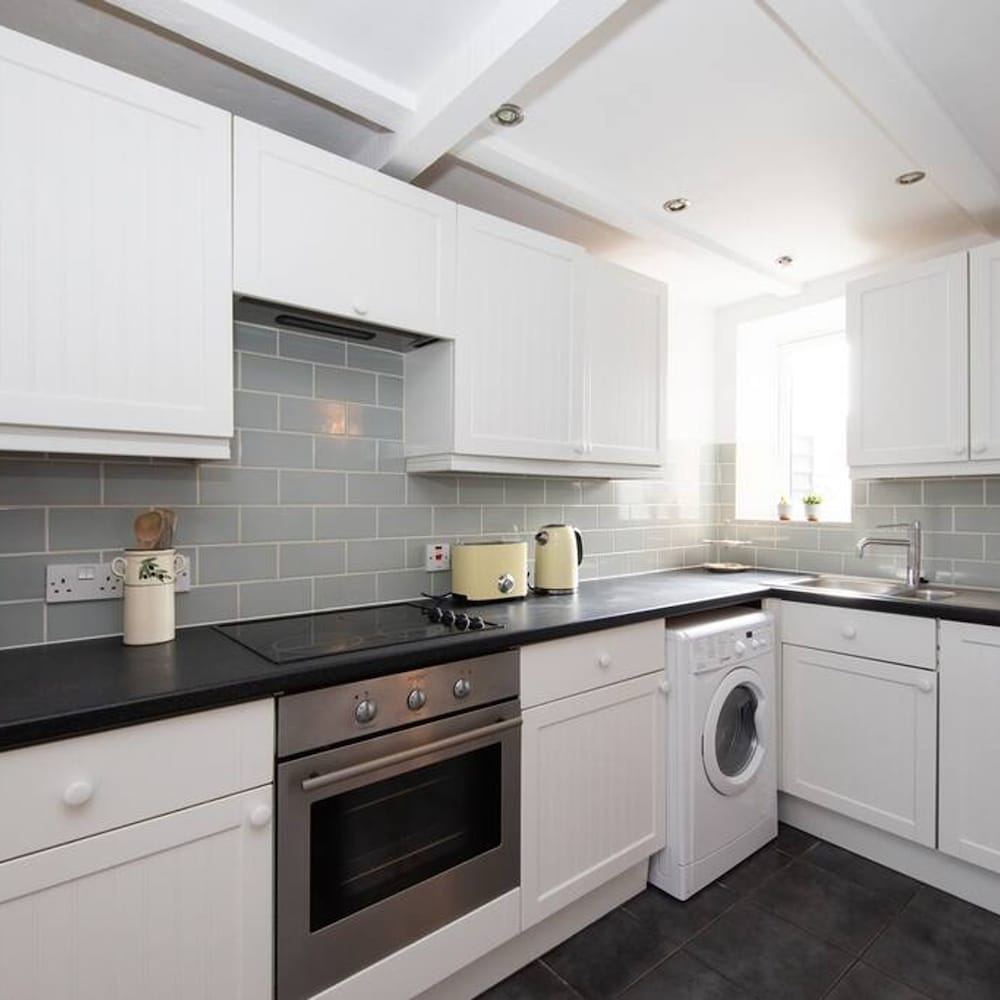 The Ship Cottage Stay in the Heart of Itchenor view 5
