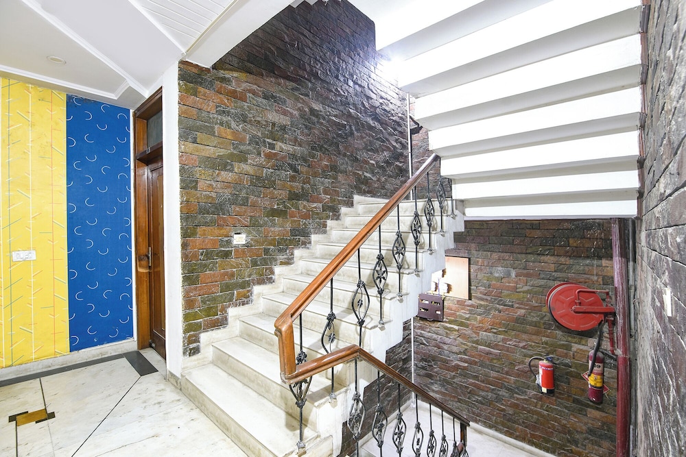 Fabhotel Western