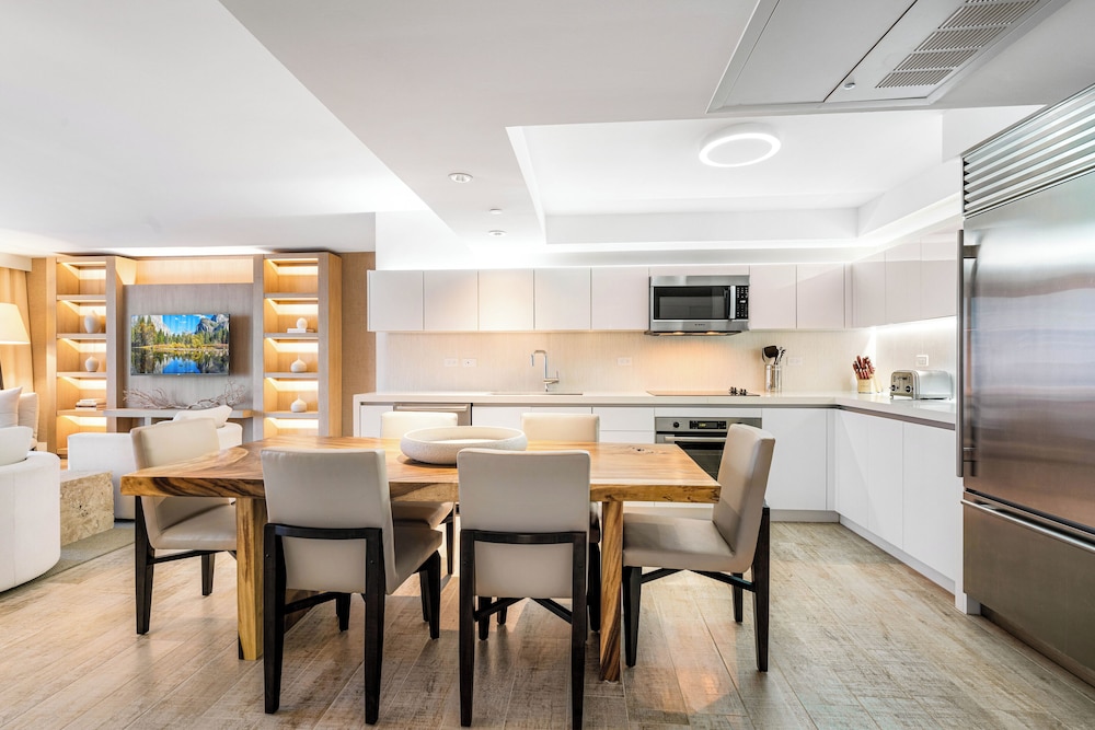Luxury Vacation Rentals at 1 Hotel & Homes by LRMB