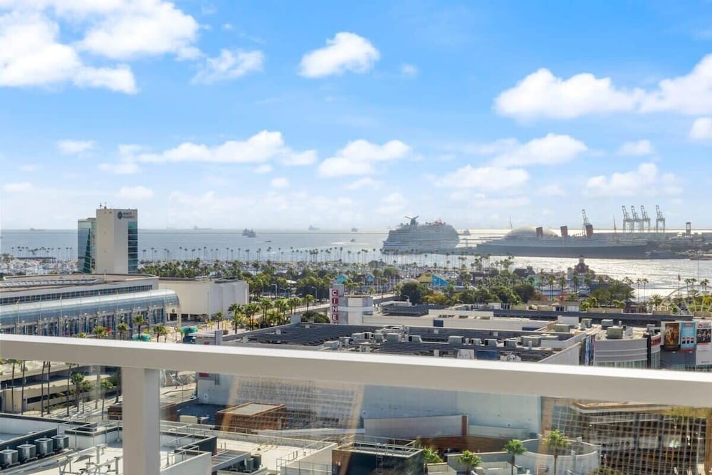 @ Marbella Lane - Grand 2BR w/ Beach & Ocean Views