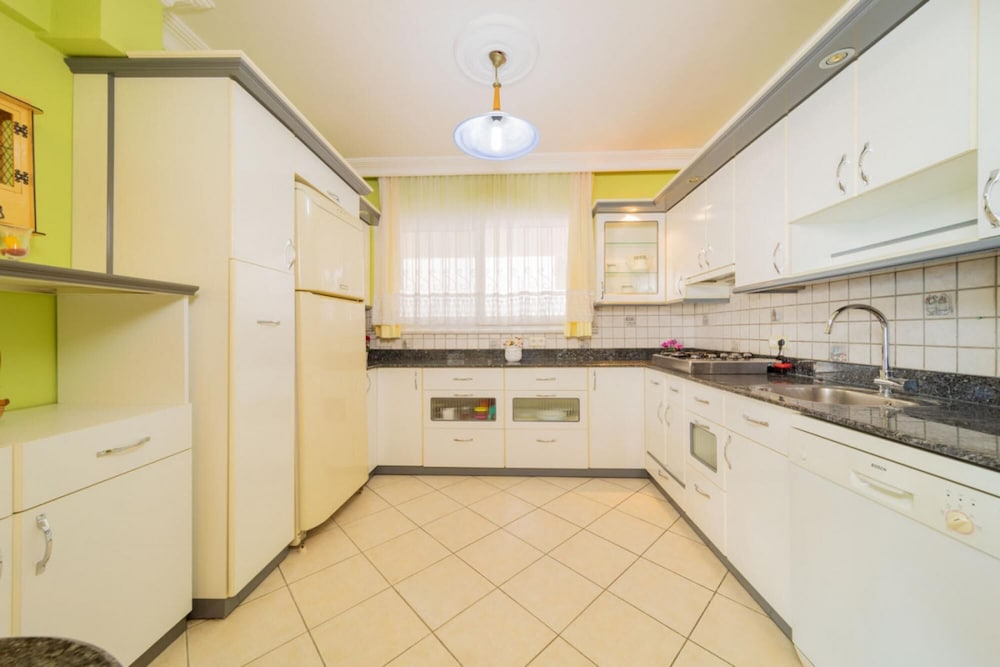Pleasant Flat Near Beach With Sea View in Alanya view 5